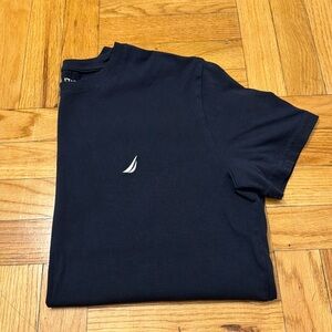 Men’s nautica t-shirt